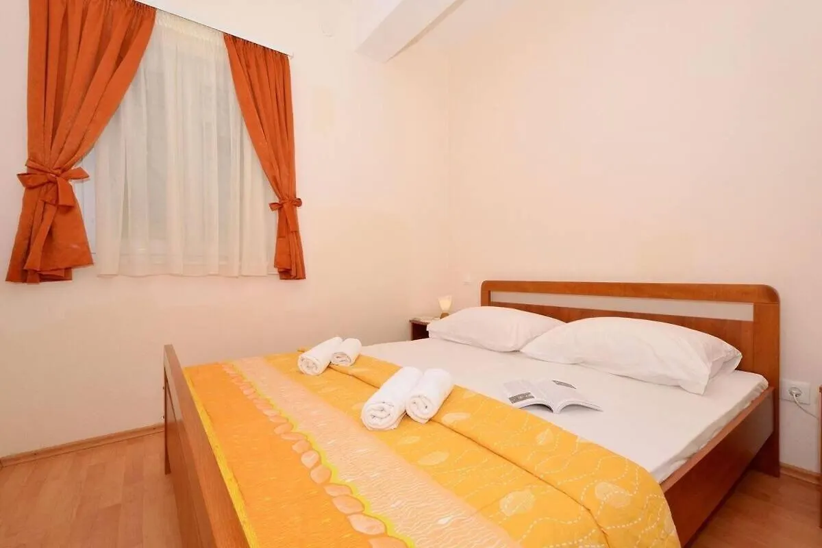 Apartments Sima Trogir