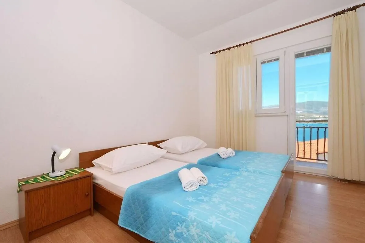 Apartments Sima Trogir