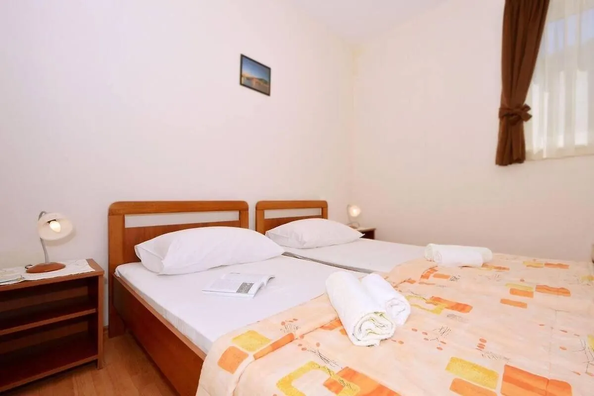 Apartments Sima Trogir