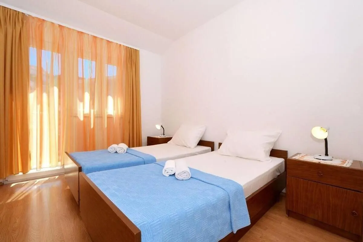 Apartments Sima Trogir