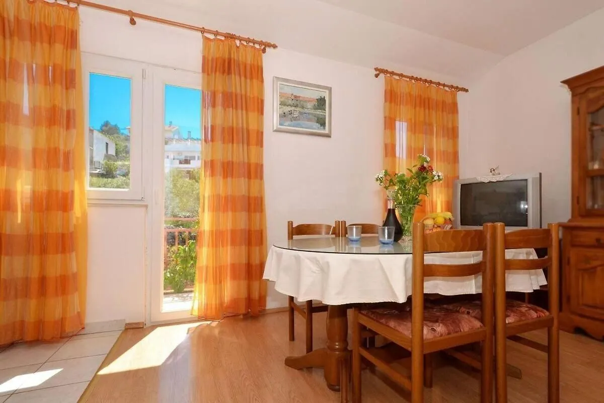 Apartments Sima Trogir 0*,