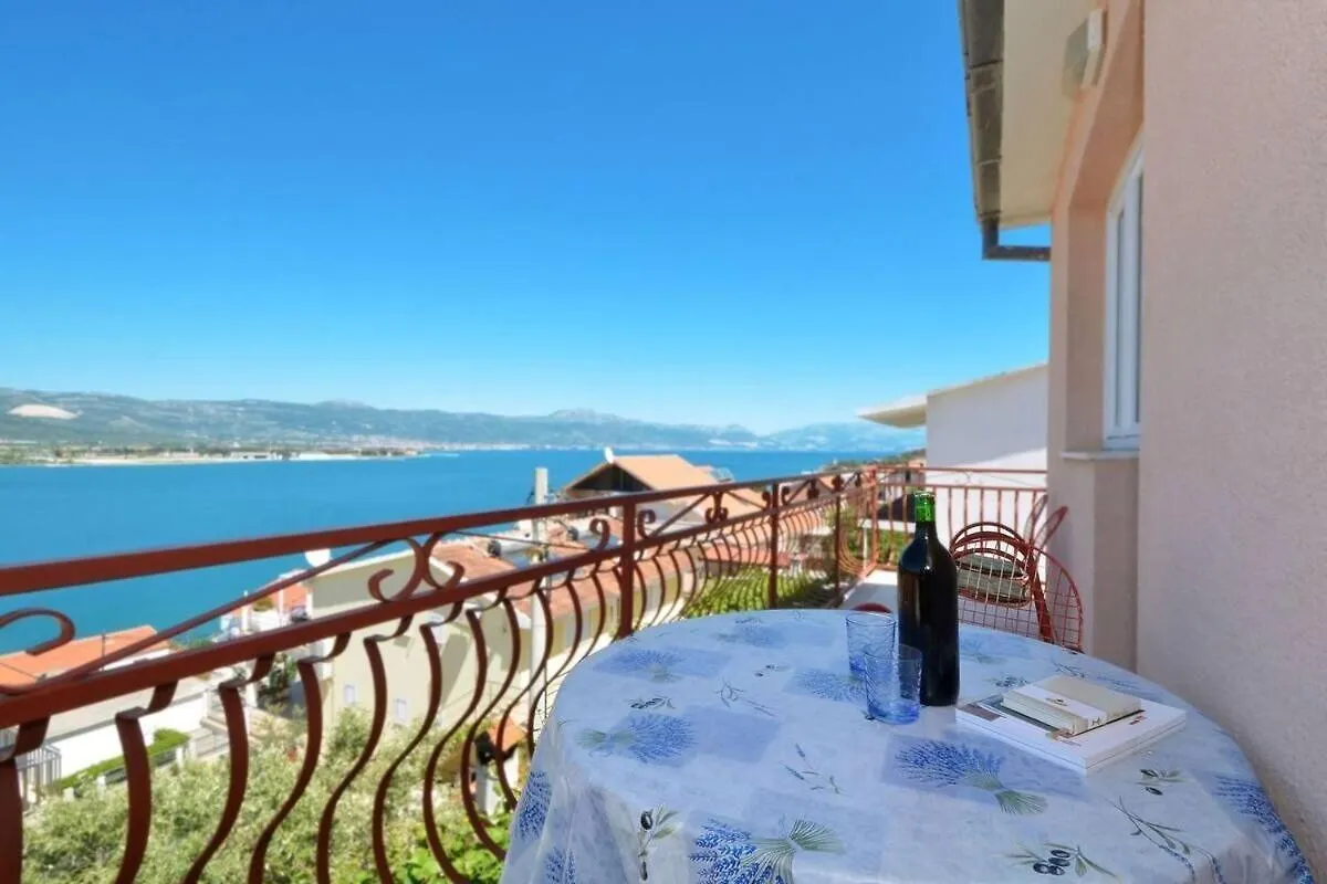 Apartments Sima Trogir